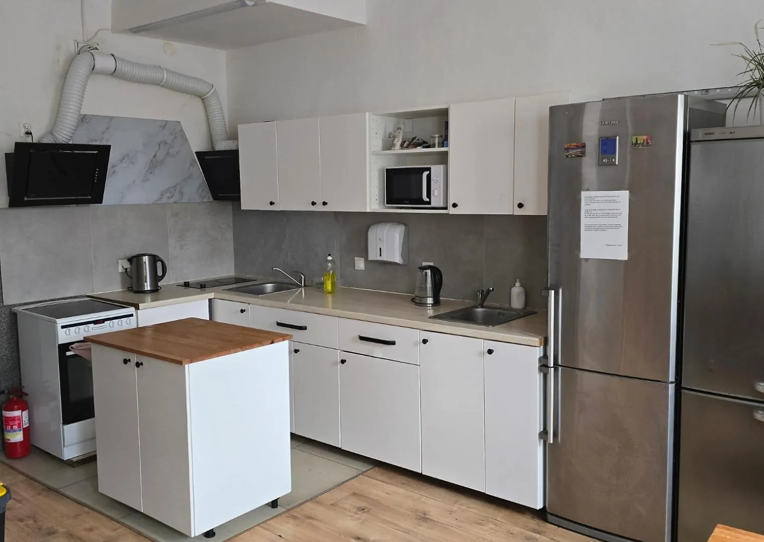 Jasna Hotelik Self Check-In Warsaw